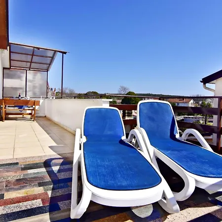 Mit Zwei Schlafzimmern Und Meerblick In By Interhome * Zambratija (Istria)