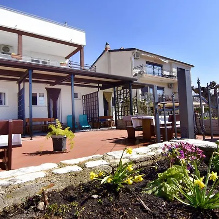 Apartment Mit Zwei Schlafzimmern Und Meerblick In By Interhome Zambratija (Istria)